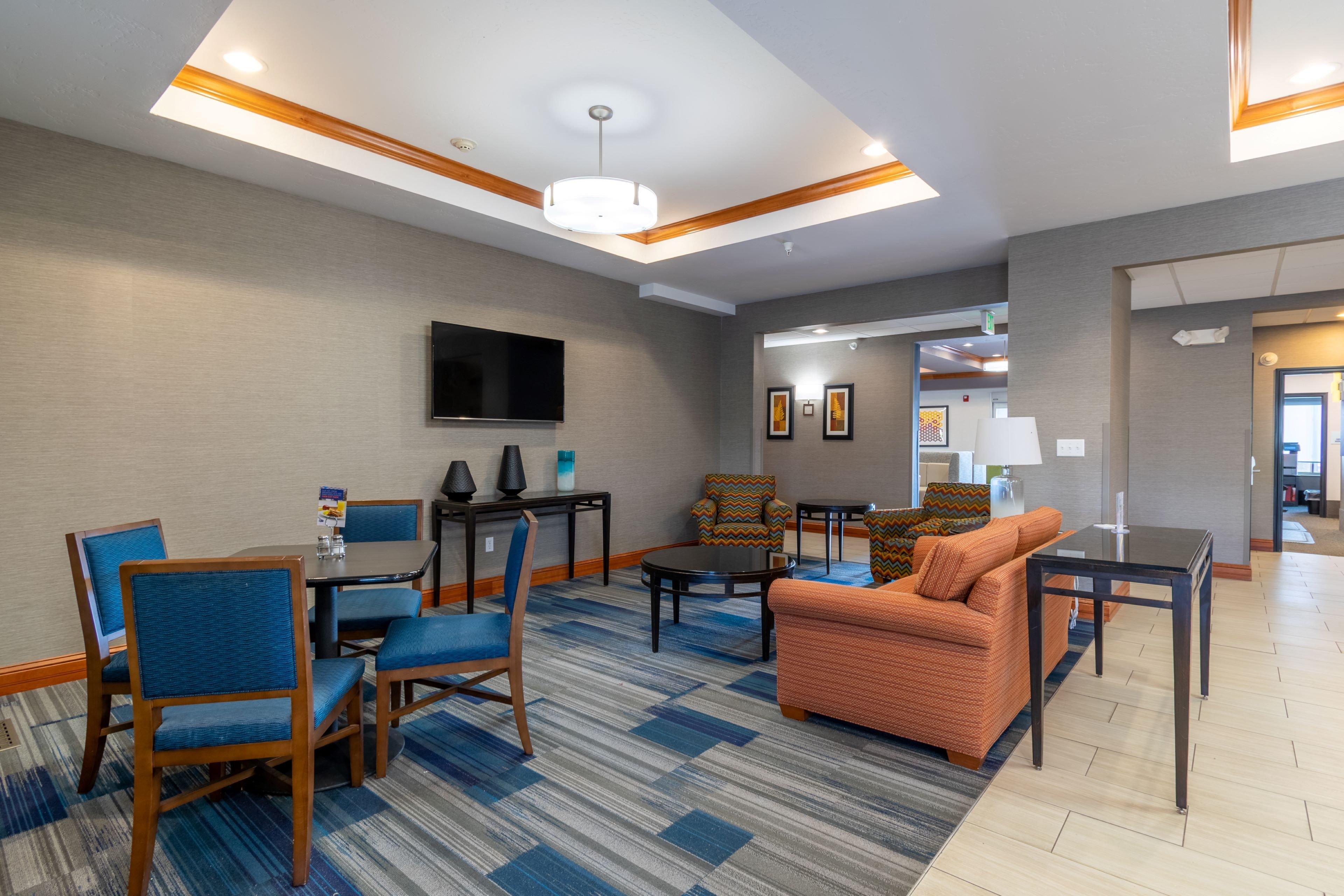 Express & I-70/exit 359 By Ihg Hotel 2*