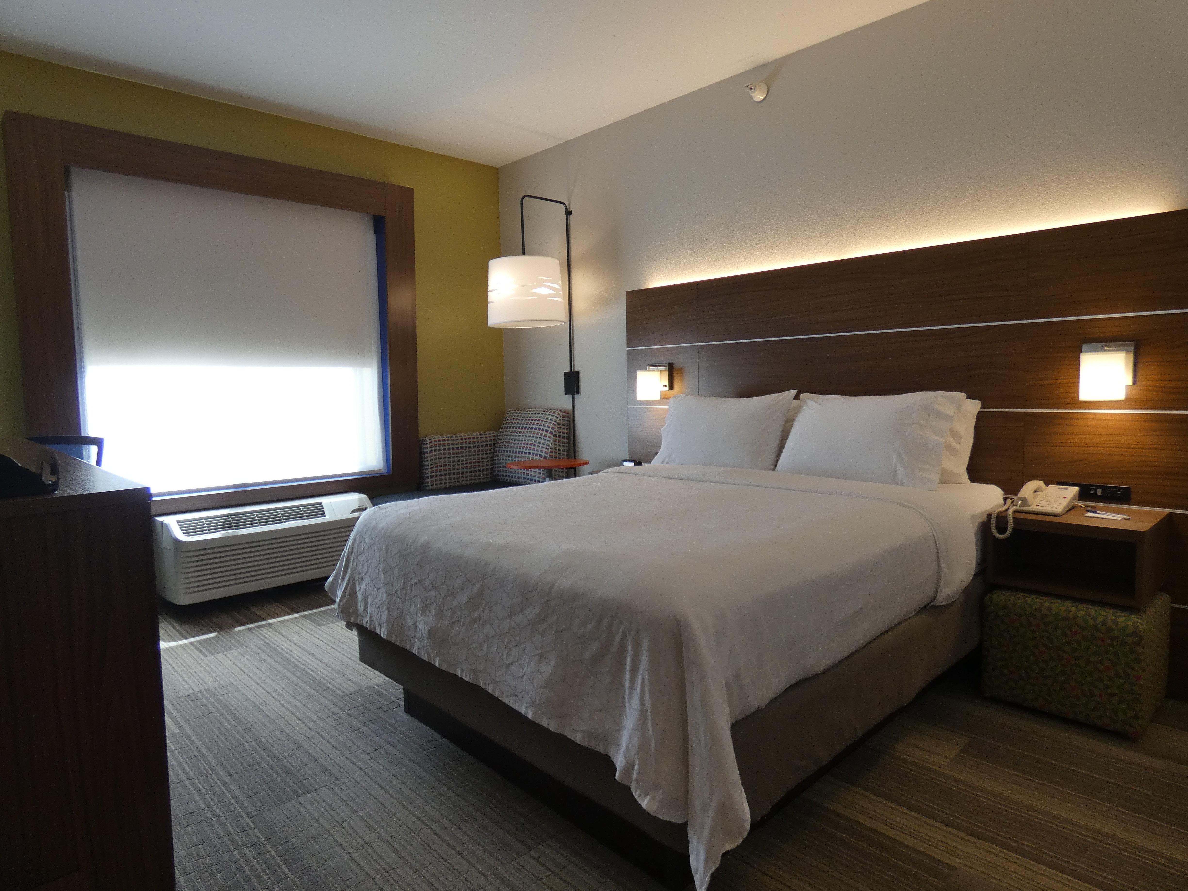 Express & I-70/exit 359 By Ihg Hotel 2*