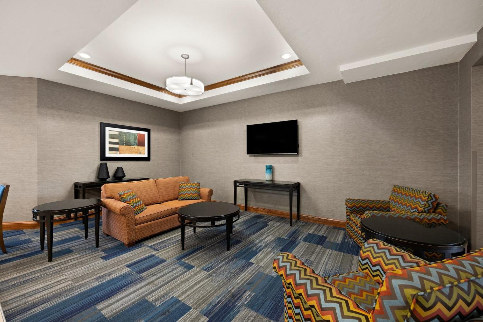 Express & I-70/exit 359 By Ihg 2*