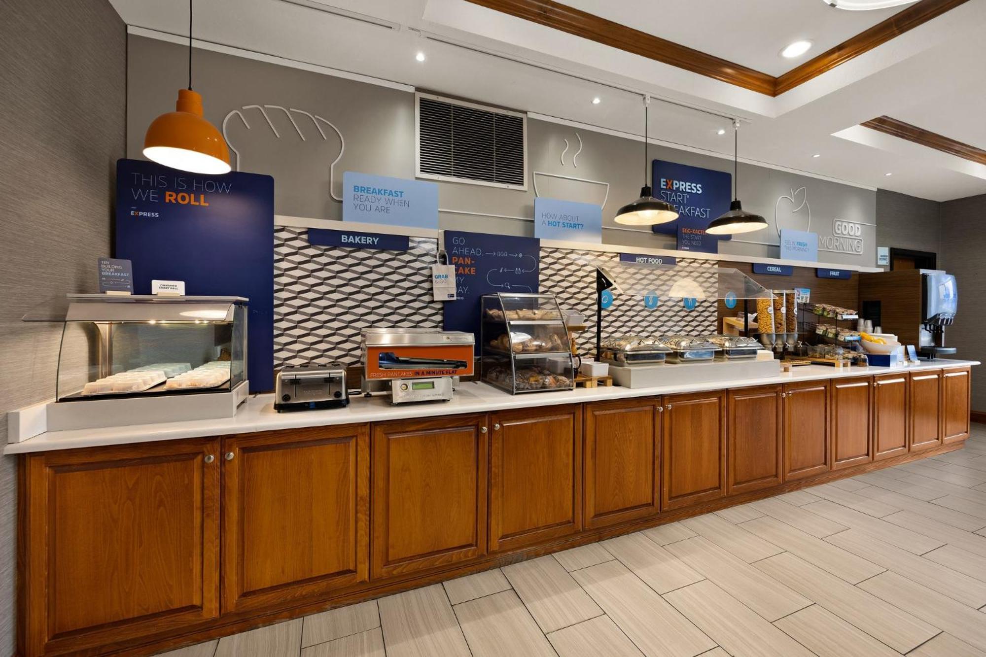 Express & I-70/exit 359 By Ihg 2*