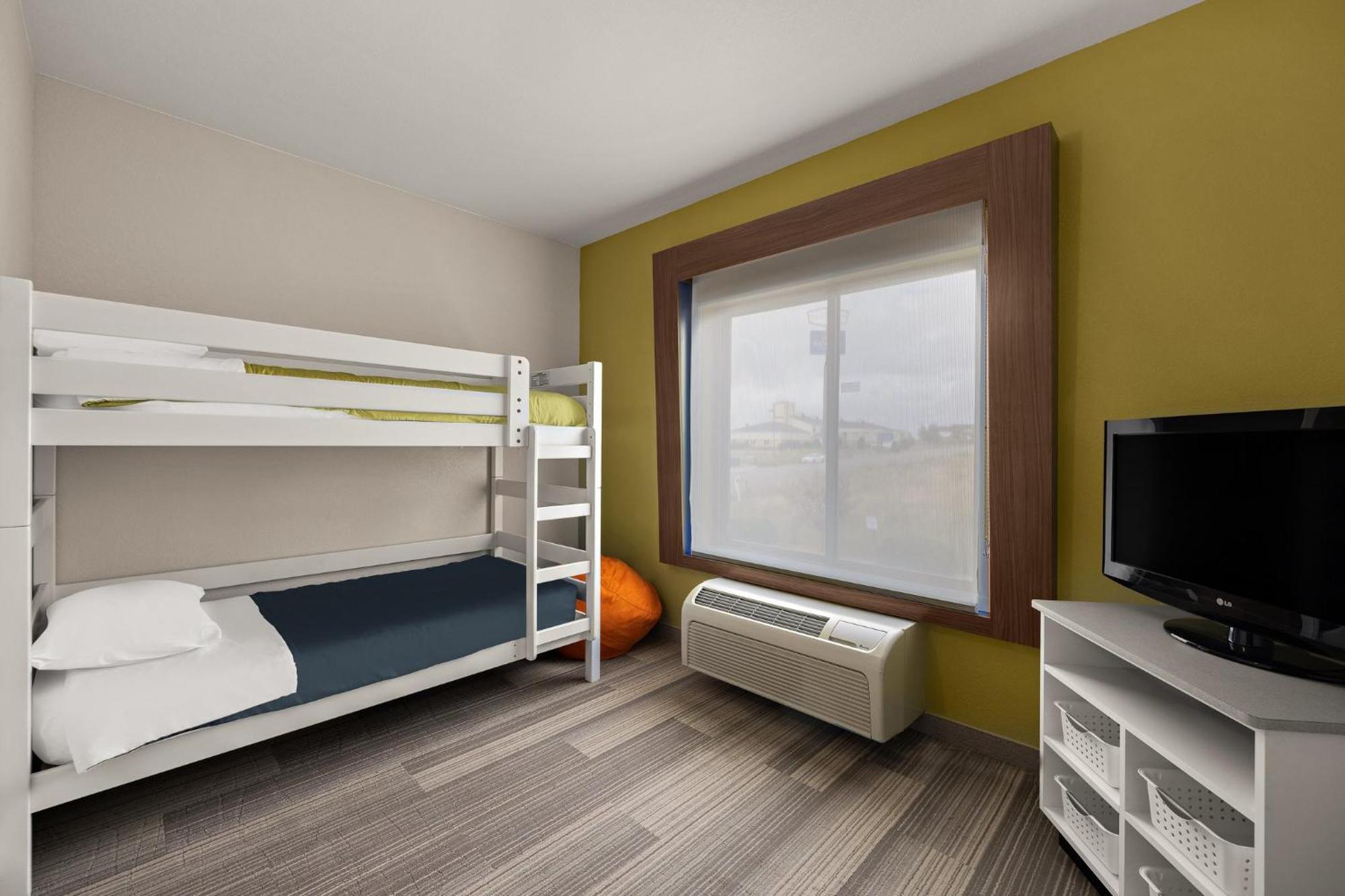 Hotel Express & I-70/exit 359 By Ihg