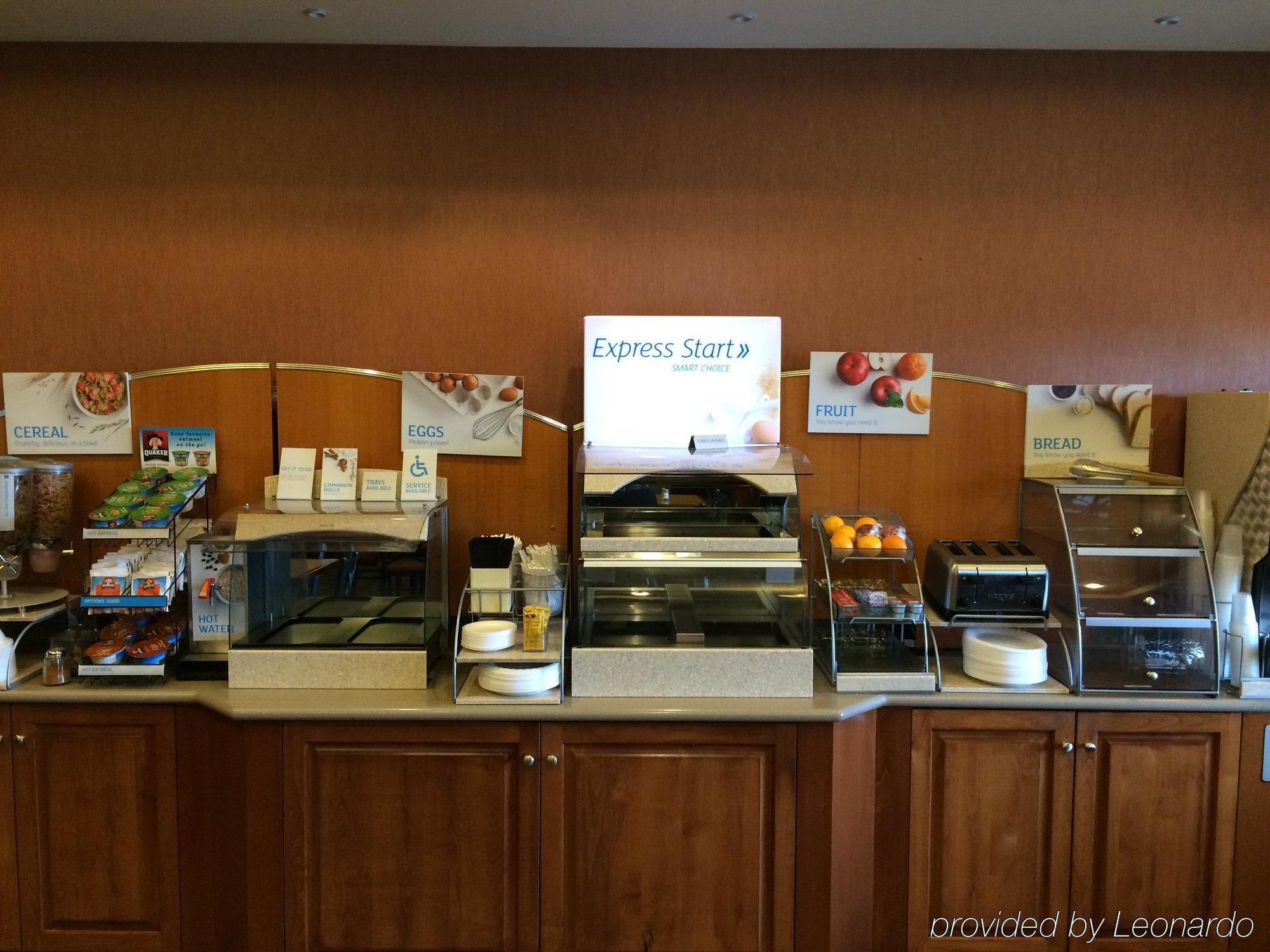 Express & I-70/exit 359 By Ihg Hotel 2*